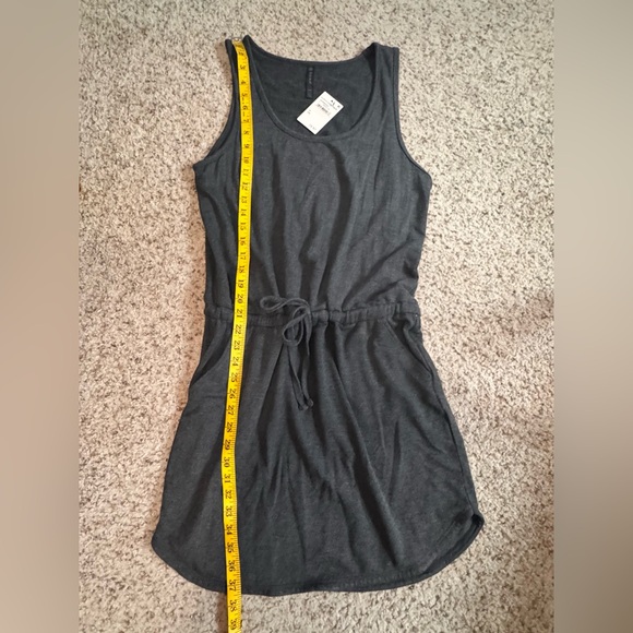 GAIAM Dress size Medium Tie front pockets Gray/Black - Picture 3 of 10